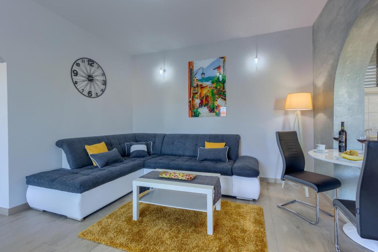 Apartments Pepa Podstrana Exterior photo
